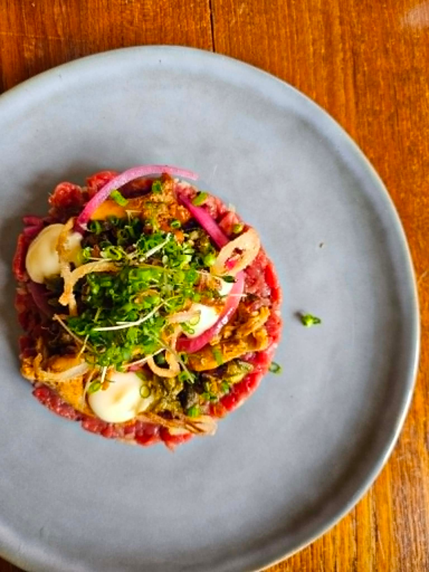 Tartar med sprøde toppings